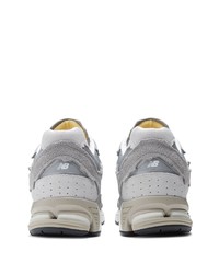 graue niedrige Sneakers von New Balance