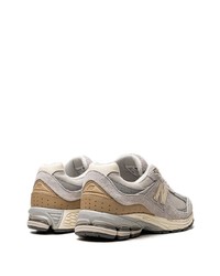 graue niedrige Sneakers von New Balance