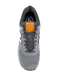 graue niedrige Sneakers von New Balance