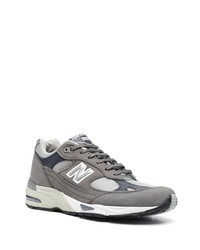 graue niedrige Sneakers von New Balance