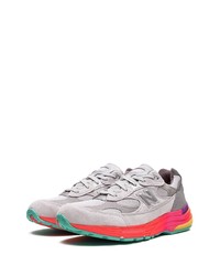 graue niedrige Sneakers von New Balance