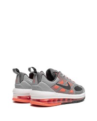 graue niedrige Sneakers von Nike