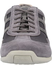 graue niedrige Sneakers von camel active