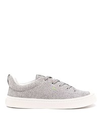 graue niedrige Sneakers von Cariuma