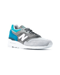 graue niedrige Sneakers von New Balance