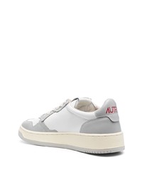 graue niedrige Sneakers von AUTRY