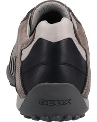 graue niedrige Sneakers von Geox