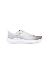 graue niedrige Sneakers von Hoka One One