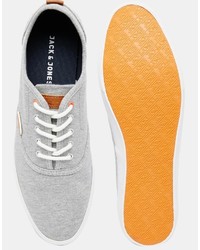 graue niedrige Sneakers von Jack and Jones