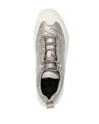 graue niedrige Sneakers von Roa