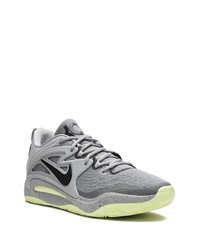 graue niedrige Sneakers von Nike