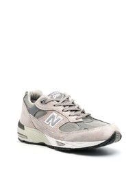 graue niedrige Sneakers von New Balance