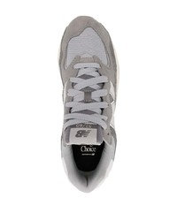 graue niedrige Sneakers von New Balance