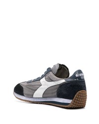 graue niedrige Sneakers von Diadora