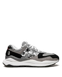 graue niedrige Sneakers von New Balance