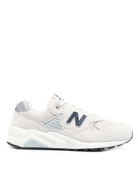 graue niedrige Sneakers von New Balance