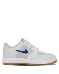 graue niedrige Sneakers von Nike