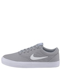 graue niedrige Sneakers von Nike SB