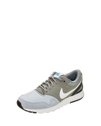 graue niedrige Sneakers von Nike Sportswear