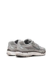 graue niedrige Sneakers von Nike