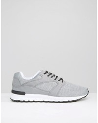 graue niedrige Sneakers von Pull&Bear