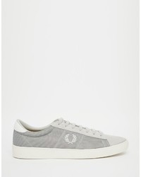 graue niedrige Sneakers von Fred Perry