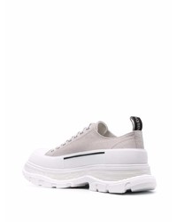 graue niedrige Sneakers von Alexander McQueen