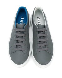 graue niedrige Sneakers von Camper