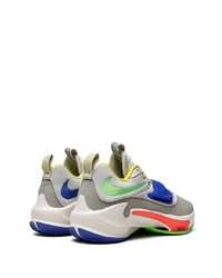 graue niedrige Sneakers von Nike