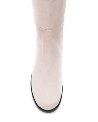 graue Overknee Stiefel aus Wildleder von Stuart Weitzman