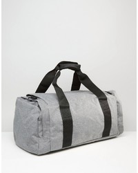 graue Reisetasche von Eastpak