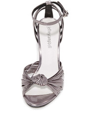 graue Sandalen von Jeffrey Campbell