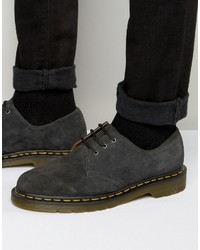 graue Schuhe aus Wildleder von Dr. Martens