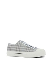 graue Segeltuch niedrige Sneakers mit Schottenmuster von Burberry