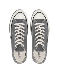 graue Segeltuch niedrige Sneakers von Converse