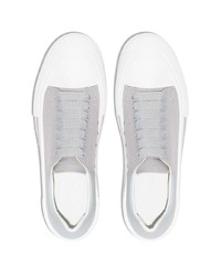 graue Segeltuch niedrige Sneakers von Alexander McQueen