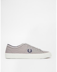 graue Segeltuch niedrige Sneakers von Fred Perry