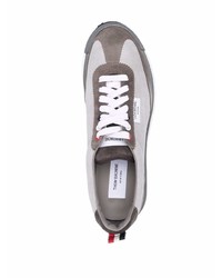 graue Segeltuch niedrige Sneakers von Thom Browne