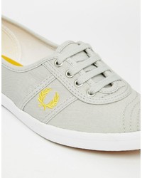 graue Segeltuch Turnschuhe von Fred Perry