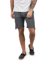 graue Shorts von INDICODE