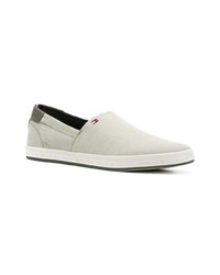 graue Slip-On Sneakers aus Segeltuch von Tommy Hilfiger