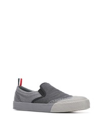 graue Slip-On Sneakers aus Segeltuch von Thom Browne