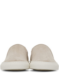 graue Slip-On Sneakers aus Wildleder von Common Projects