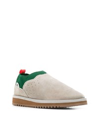 graue Slip-On Sneakers aus Wildleder von Suicoke