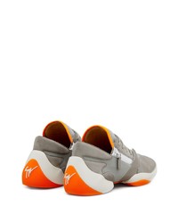 graue Slip-On Sneakers aus Wildleder von Giuseppe Zanotti