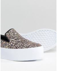 graue Slip-On Sneakers von Asos