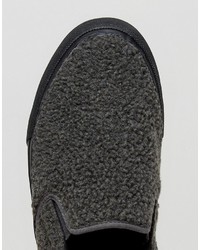 graue Slip-On Sneakers von Asos