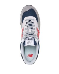 graue Sportschuhe von New Balance