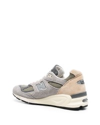 graue Sportschuhe von New Balance