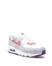 graue Sportschuhe von Nike